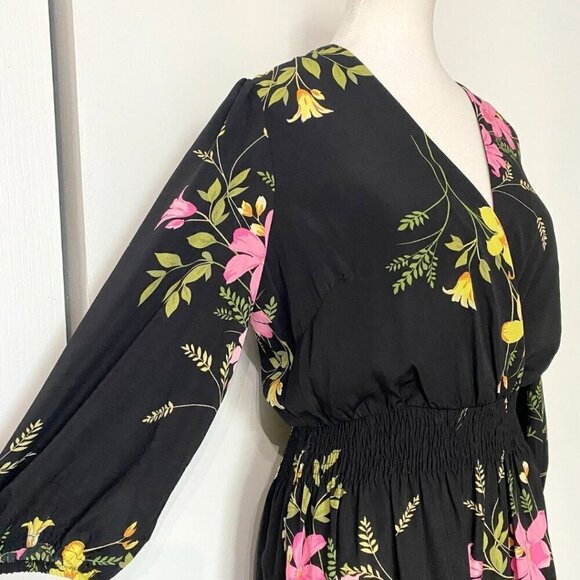 GABBY SKYE BLACK FLORAL SHIRRED SMOCKED WAIST TIERED DRESS - 8 - Picture 6 of 12